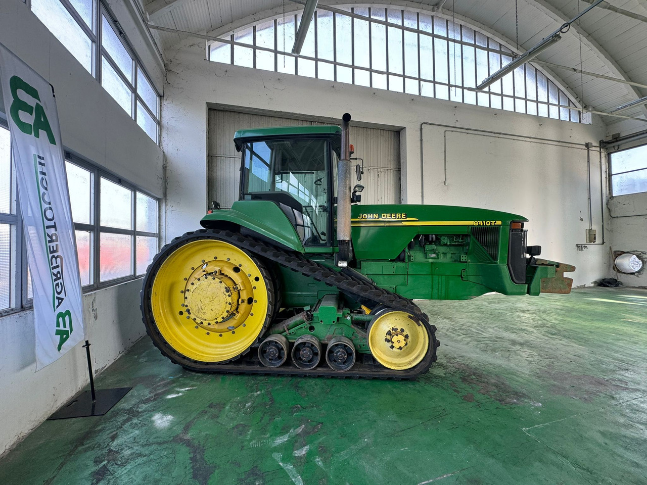 JOHN DEERE 8410T - Traktor: bild 4 JOHN DEERE 8410T - Traktor: bild 4