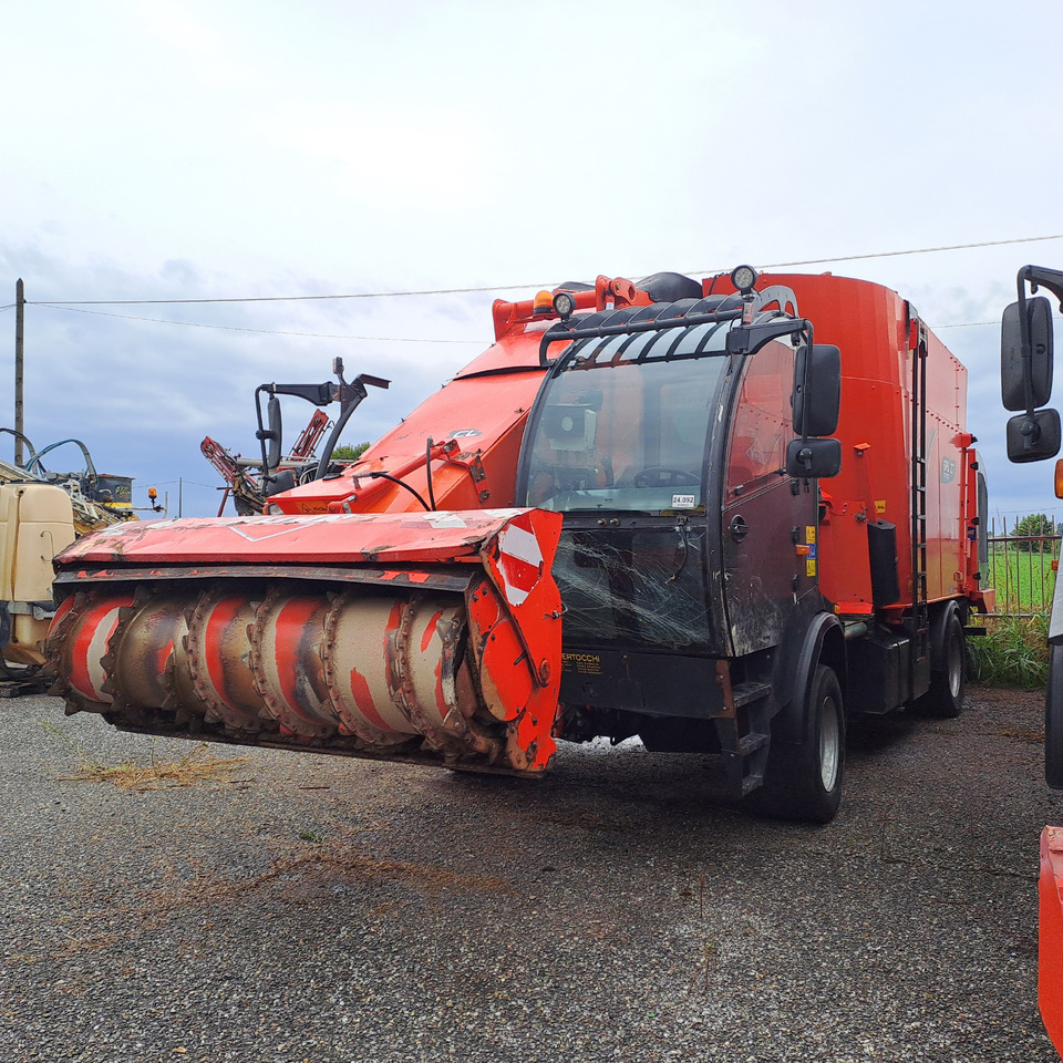 KUHN SPW 27 INTENSE - Fullfoderblandare: bild 1 KUHN SPW 27 INTENSE - Fullfoderblandare: bild 1