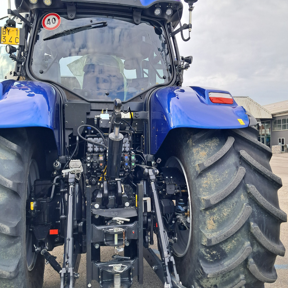 NEW HOLLAND T7 270 - Traktor: bild 4 NEW HOLLAND T7 270 - Traktor: bild 4