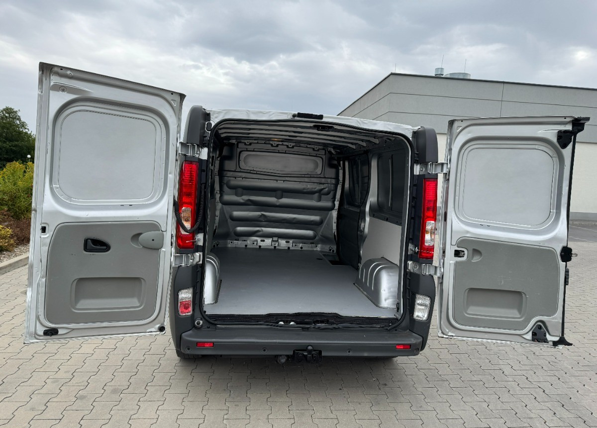 Opel Vivaro 2.0 DCI 115KM 2013 Rok SERWISOWANY Bezwypadkowy Super Stan - Skåpbil: bild 5 Opel Vivaro 2.0 DCI 115KM 2013 Rok SERWISOWANY Bezwypadkowy Super Stan - Skåpbil: bild 5