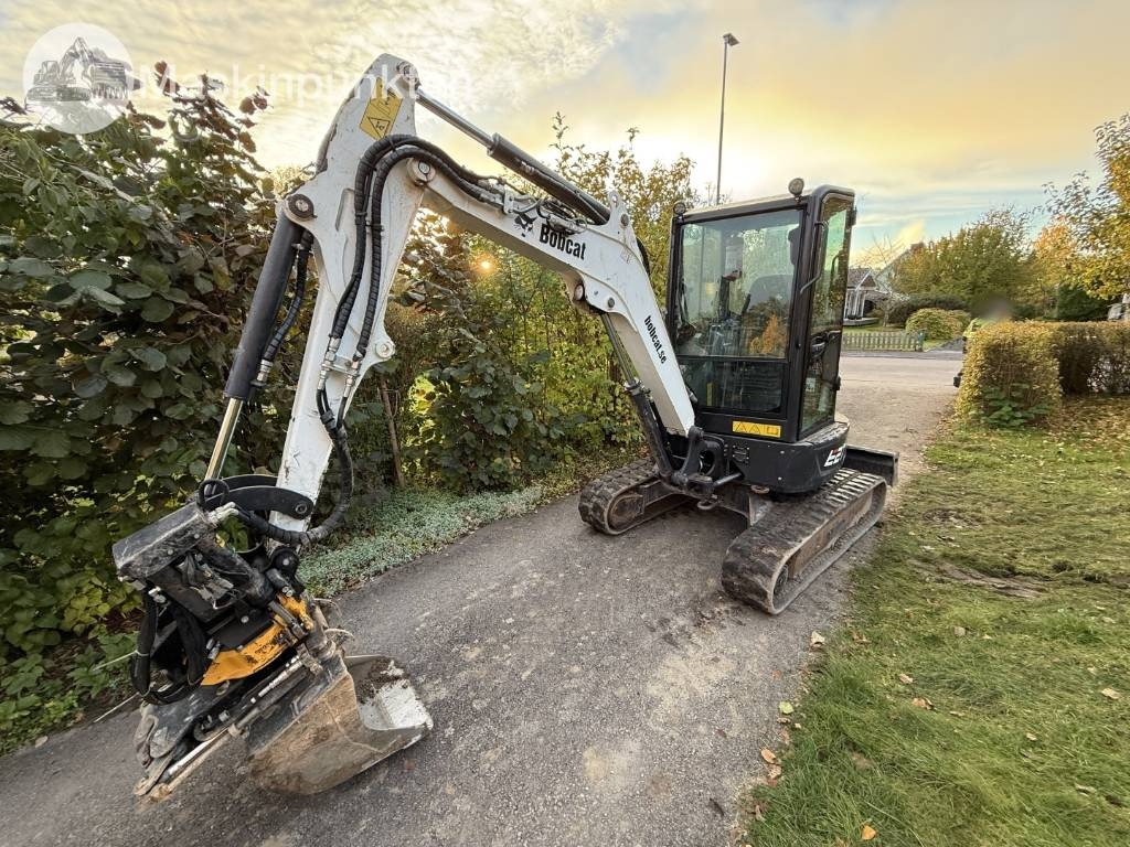 Bobcat E 27 + Släp - Minigrävmaskin: bild 1 Bobcat E 27 + Släp - Minigrävmaskin: bild 1
