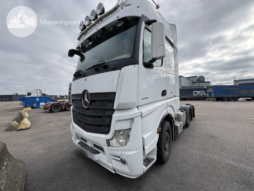 Mercedes-Benz Actros 2551 - Dragbil: bild 2 Mercedes-Benz Actros 2551 - Dragbil: bild 2