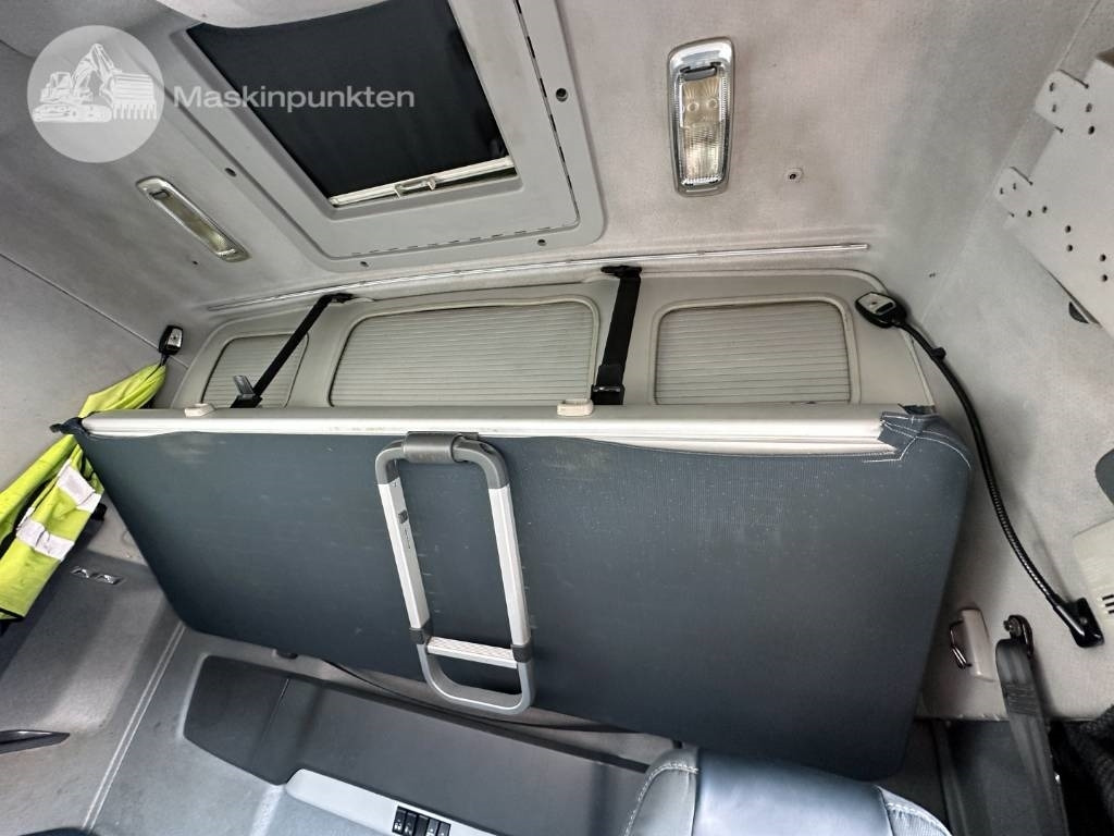 Dragbil Volvo FH 460: bild 16