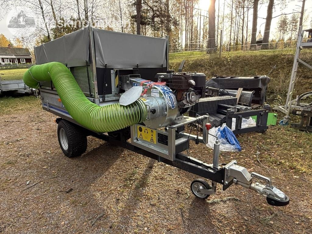 K-vagnen Mini K-600 Lövsug - Traktorvagn: bild 1 K-vagnen Mini K-600 Lövsug - Traktorvagn: bild 1