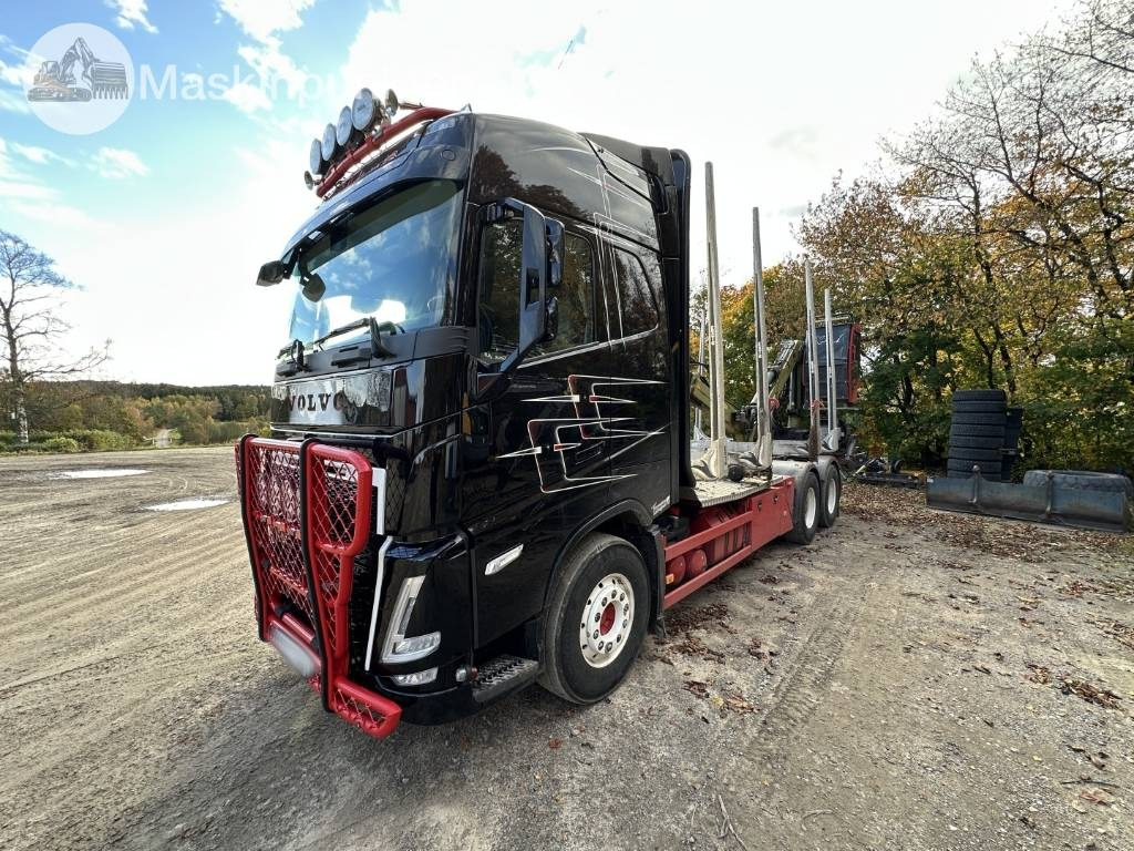 Volvo FH 64 R Timmerbil med kran  - Timmerbil: bild 1 Volvo FH 64 R Timmerbil med kran  - Timmerbil: bild 1