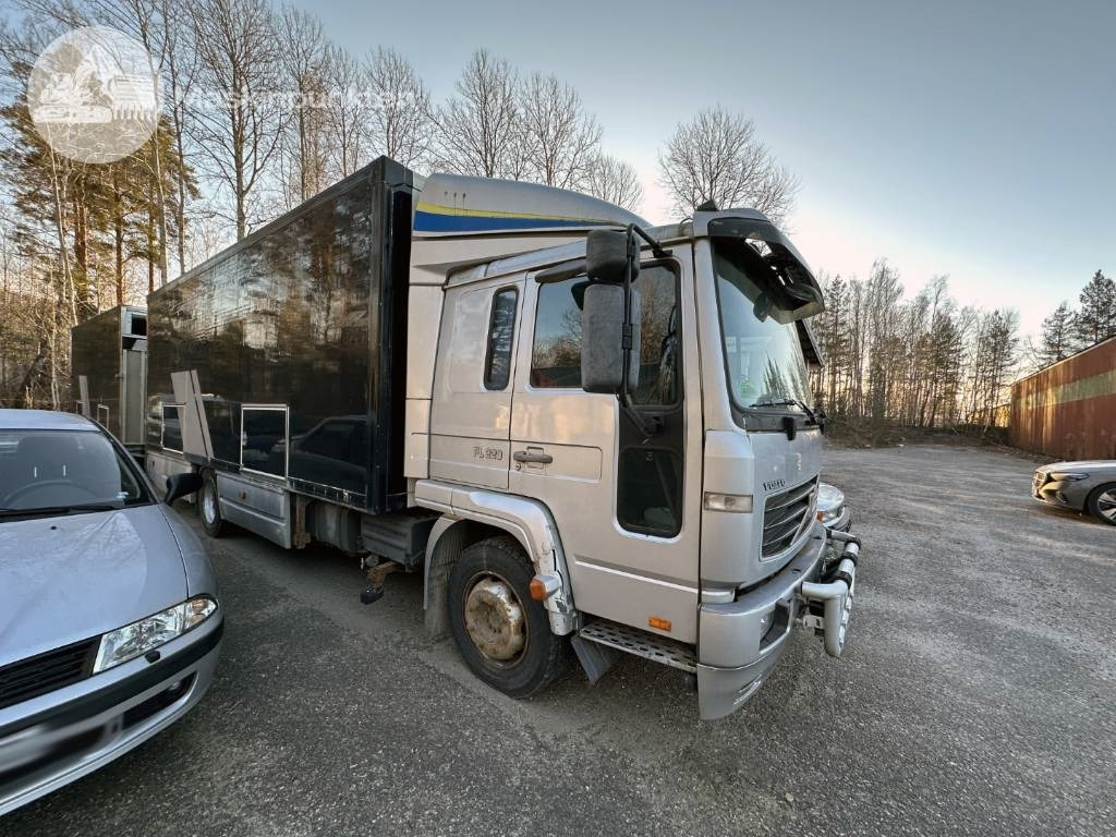 Volvo FL 220 Ekipage - Biltransportbil lastbil: bild 1 Volvo FL 220 Ekipage - Biltransportbil lastbil: bild 1