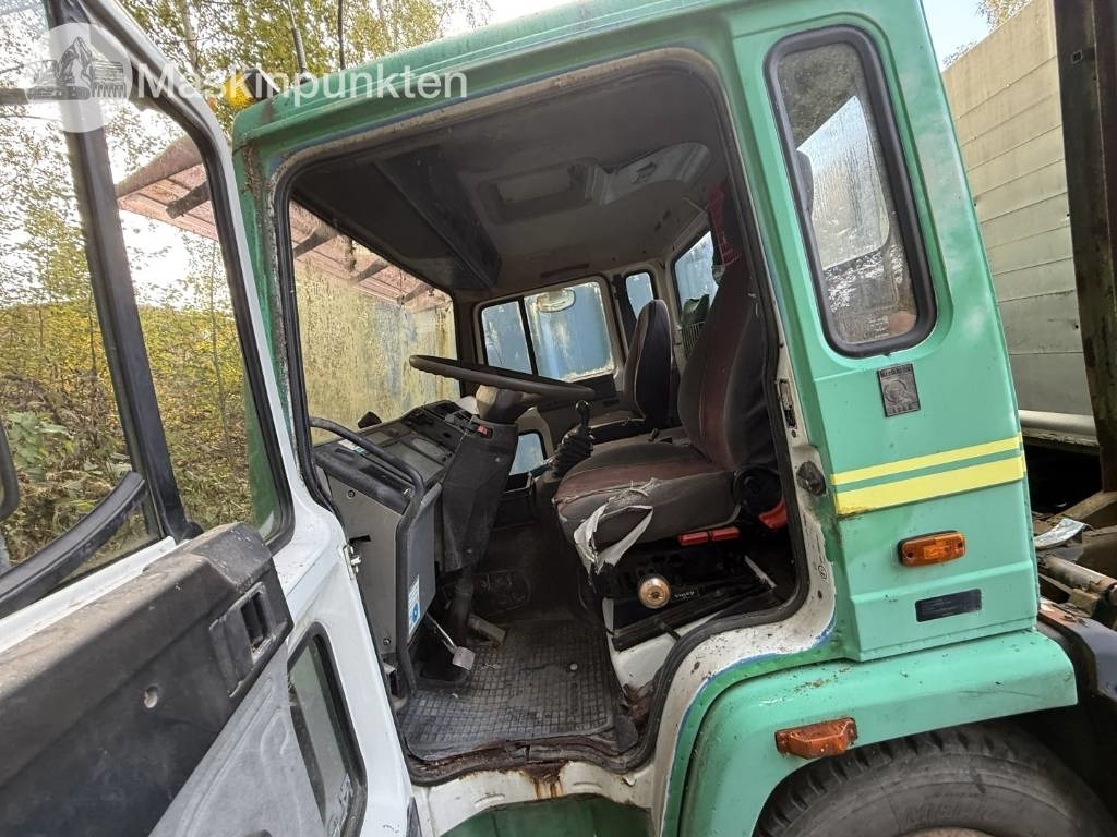 Tippbil lastbil Volvo FL 611: bild 44