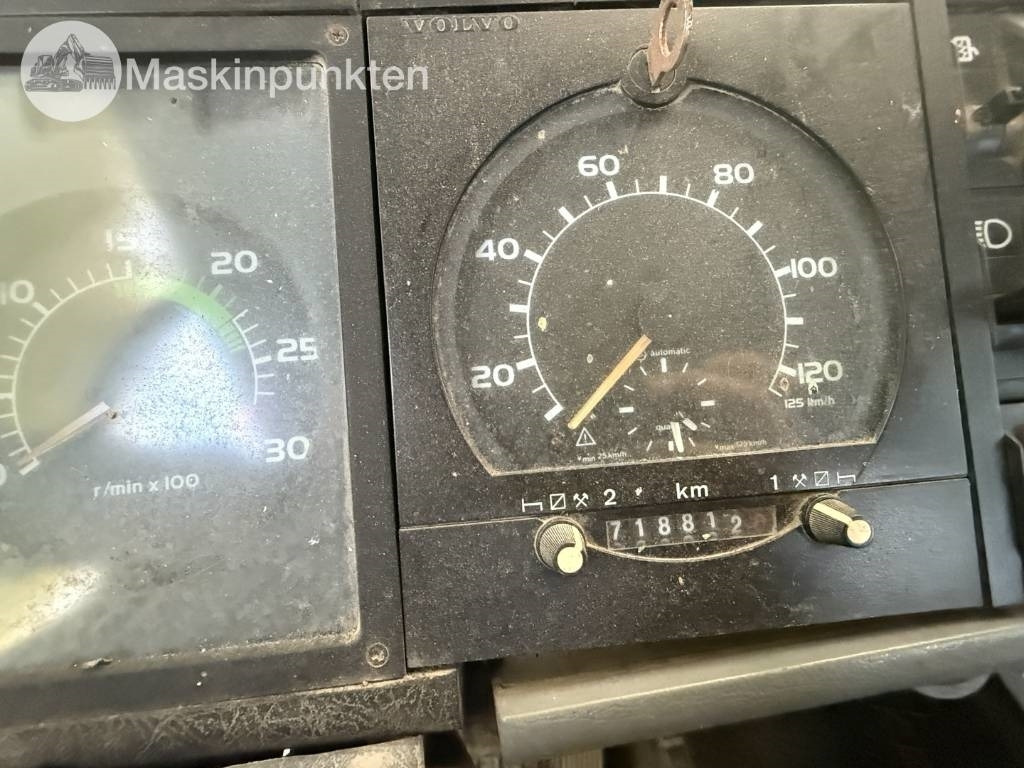 Tippbil lastbil Volvo FL 611: bild 49
