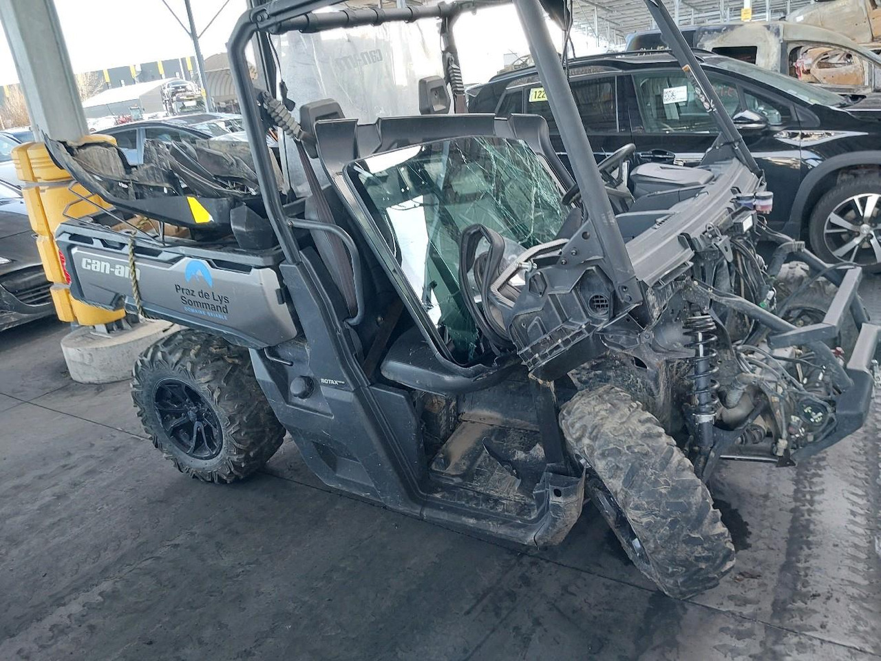 CAN-AM DEFENDER MD10 1000 XT - Fyrhjuling: bild 3 CAN-AM DEFENDER MD10 1000 XT - Fyrhjuling: bild 3