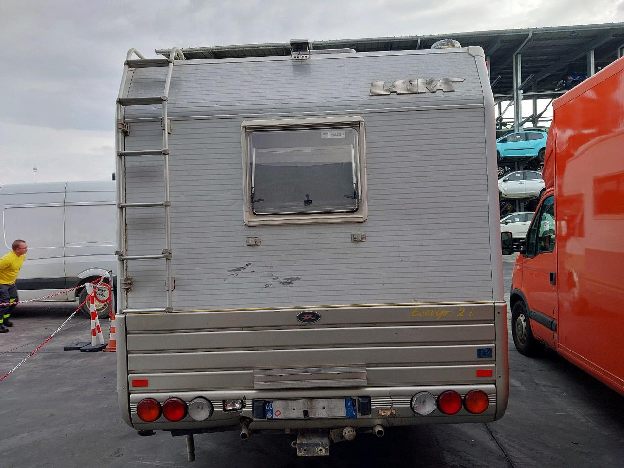IVECO LAIKA 35.12 CAMPING 122 - Alkovbil: bild 5 IVECO LAIKA 35.12 CAMPING 122 - Alkovbil: bild 5