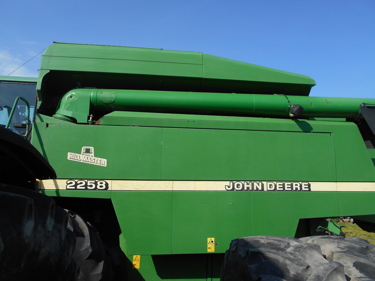 Kombajn do zboża John deer 2258 - Skördemaskin: bild 1 Kombajn do zboża John deer 2258 - Skördemaskin: bild 1