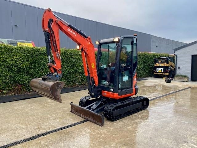 Kubota U 27-4 - Minigrävmaskin: bild 2 Kubota U 27-4 - Minigrävmaskin: bild 2