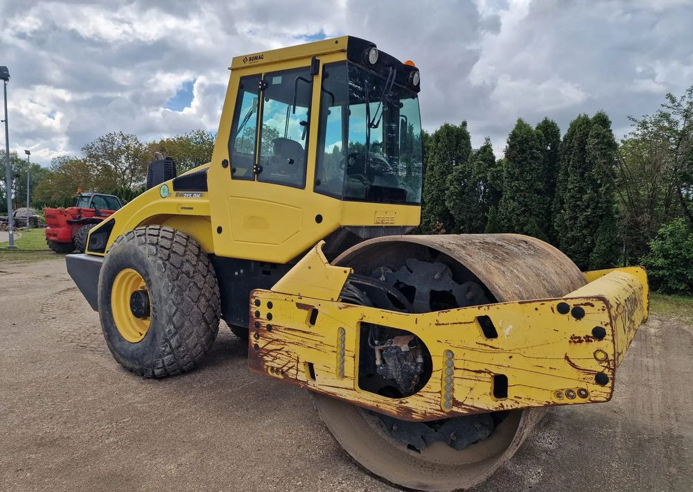 Bomag Bw 213 DH-4 - Vält: bild 1 Bomag Bw 213 DH-4 - Vält: bild 1