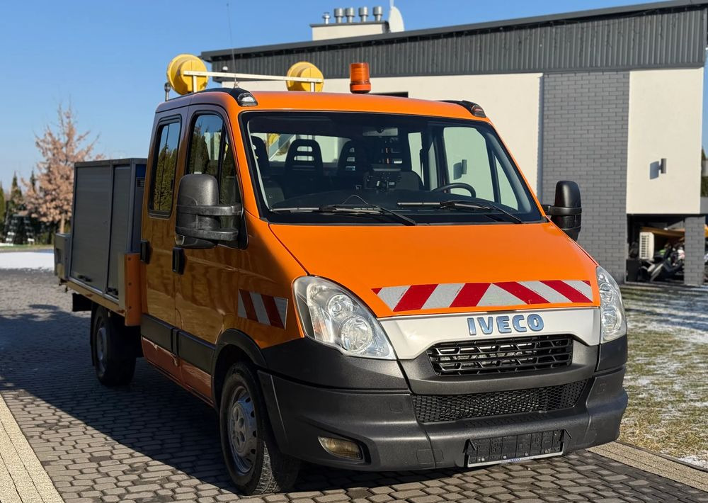 Iveco DAILY 35S13 - Transportbil med kapell: bild 3 Iveco DAILY 35S13 - Transportbil med kapell: bild 3