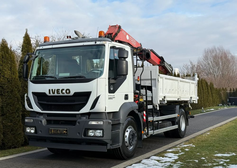 Iveco STRALIS 330 / 4x2 / FASSI F135 / WYWROTKA - Tippbil lastbil: bild 3 Iveco STRALIS 330 / 4x2 / FASSI F135 / WYWROTKA - Tippbil lastbil: bild 3