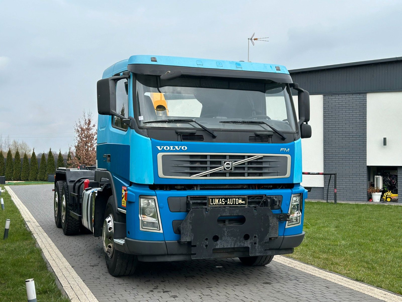 Volvo FM 400 MANUAL 6X4 ABROLLKIPPER - Lastväxlare lastbil: bild 3 Volvo FM 400 MANUAL 6X4 ABROLLKIPPER - Lastväxlare lastbil: bild 3