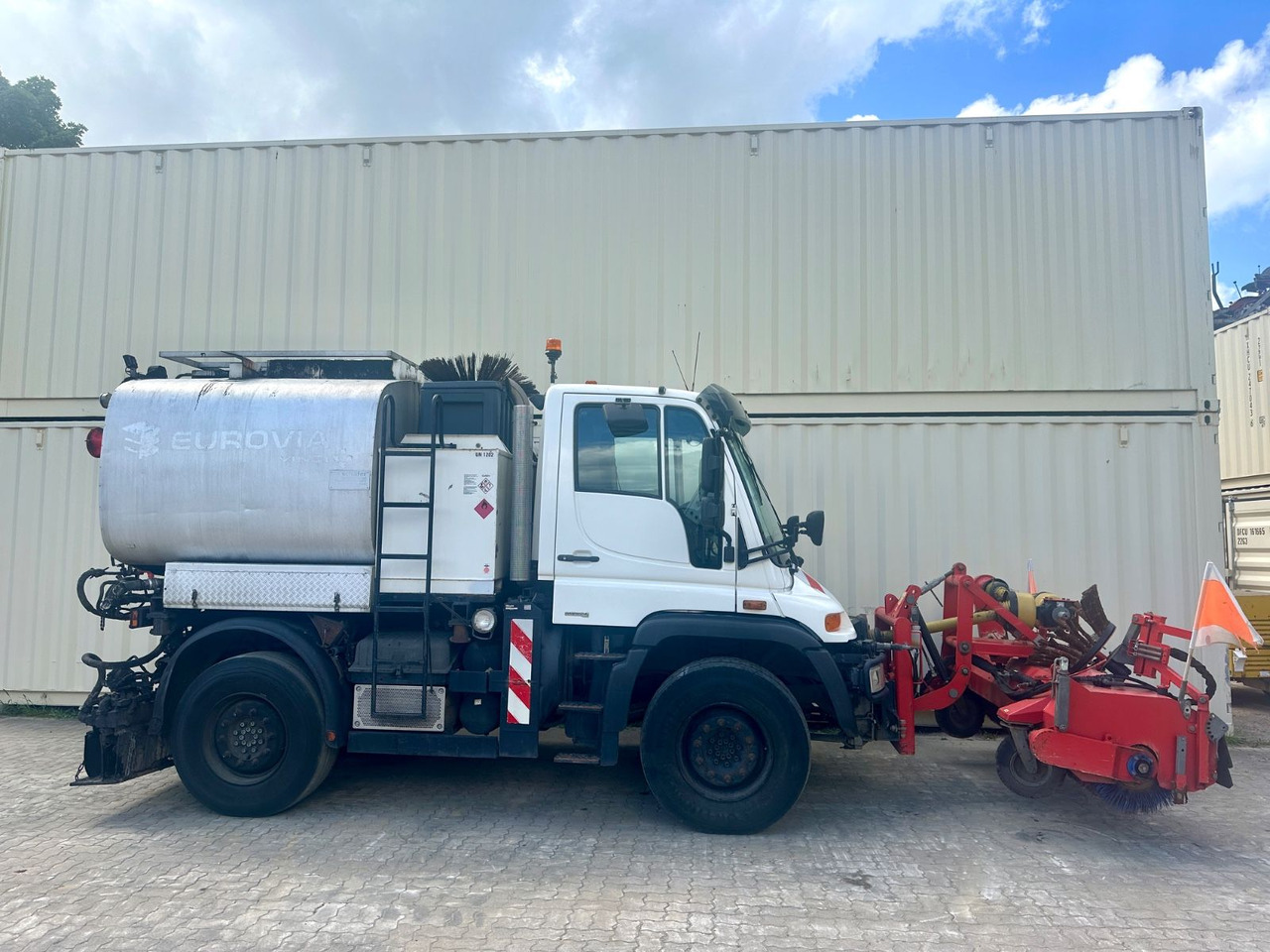 Unimog U400 Schäfer-Technic Bitum/Asphalt / TÜV 02/2026 - Lastbil: bild 5 Unimog U400 Schäfer-Technic Bitum/Asphalt / TÜV 02/2026 - Lastbil: bild 5