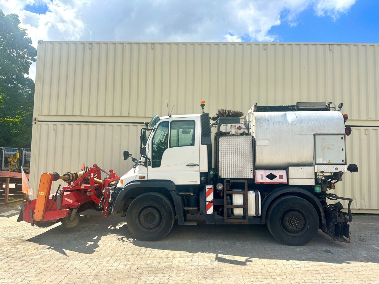 Unimog U400 Schäfer-Technic Bitum/Asphalt / TÜV 02/2026 - Lastbil: bild 2 Unimog U400 Schäfer-Technic Bitum/Asphalt / TÜV 02/2026 - Lastbil: bild 2