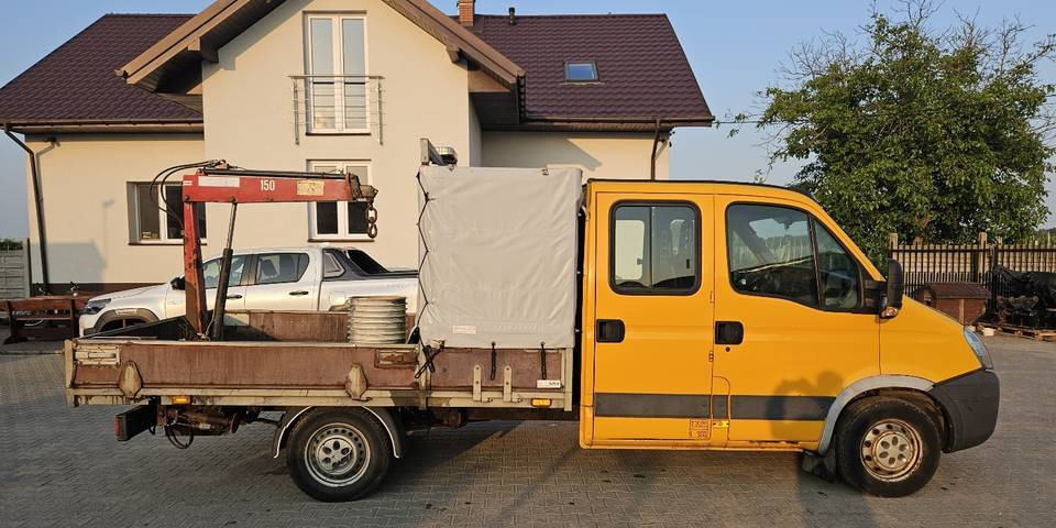 Iveco Daily 35S14 HDS 830 kg doka dubel brygadówka - Transportbil med flak: bild 1 Iveco Daily 35S14 HDS 830 kg doka dubel brygadówka - Transportbil med flak: bild 1