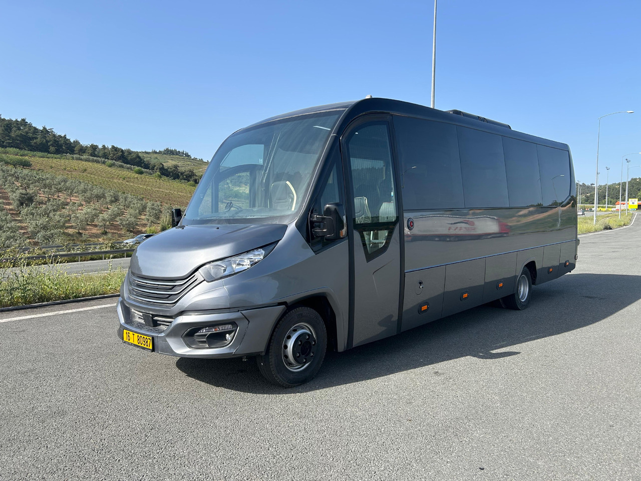 IVECO DAILY - RIGHT HAND DRIVE TOURISTIC VEHICLE - Turistbuss: bild 4 IVECO DAILY - RIGHT HAND DRIVE TOURISTIC VEHICLE - Turistbuss: bild 4