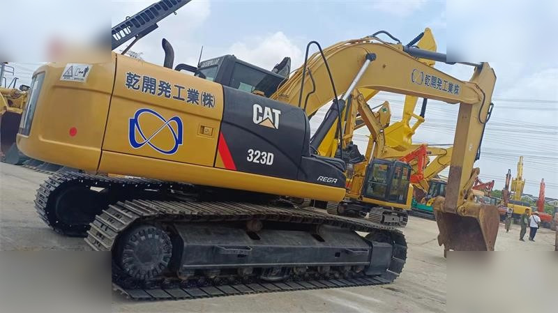 CATERPILLAR 323D - Bandgrävare: bild 1 CATERPILLAR 323D - Bandgrävare: bild 1