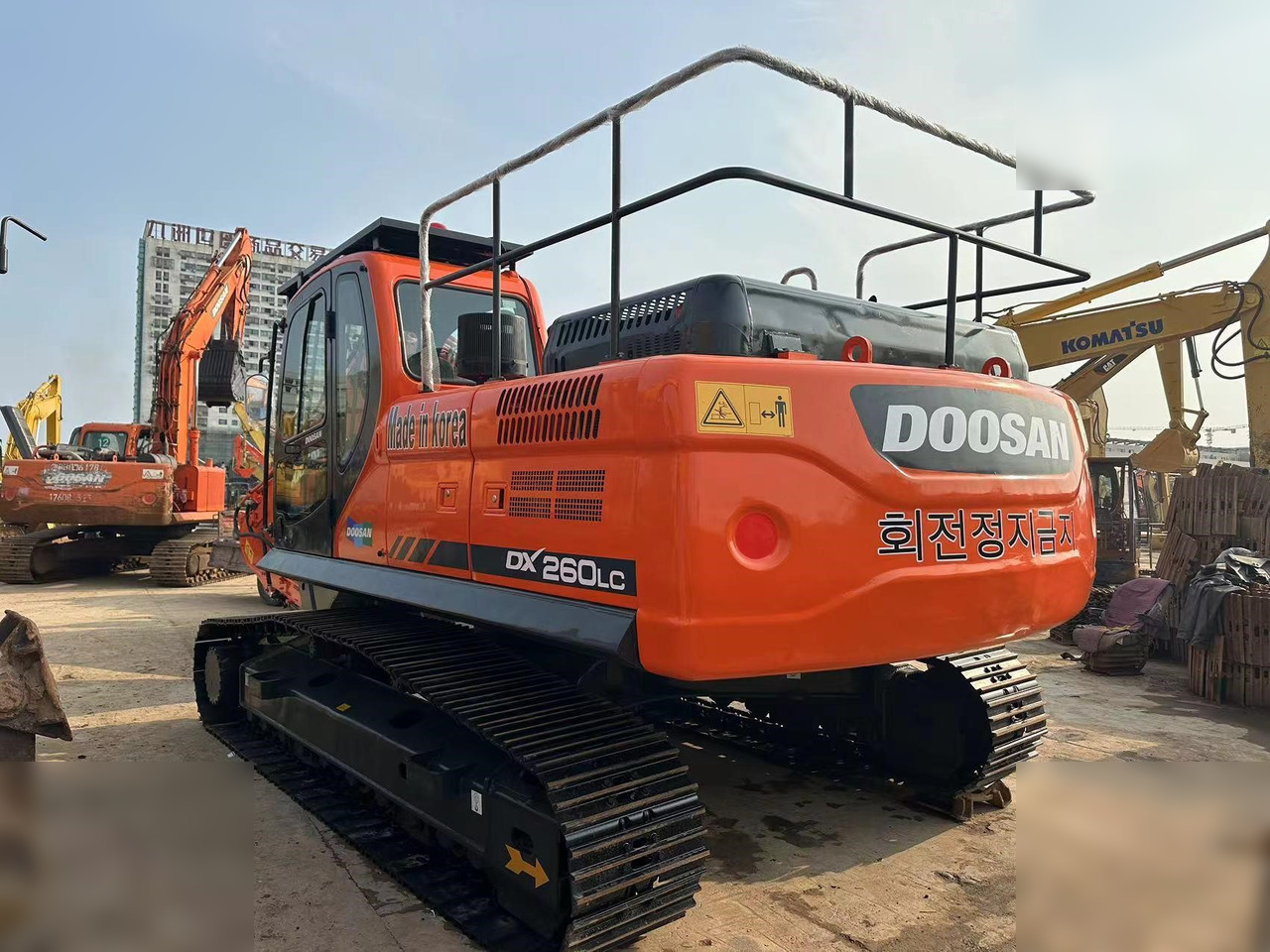 DOOSAN DX260 LC - Bandgrävare: bild 3 DOOSAN DX260 LC - Bandgrävare: bild 3