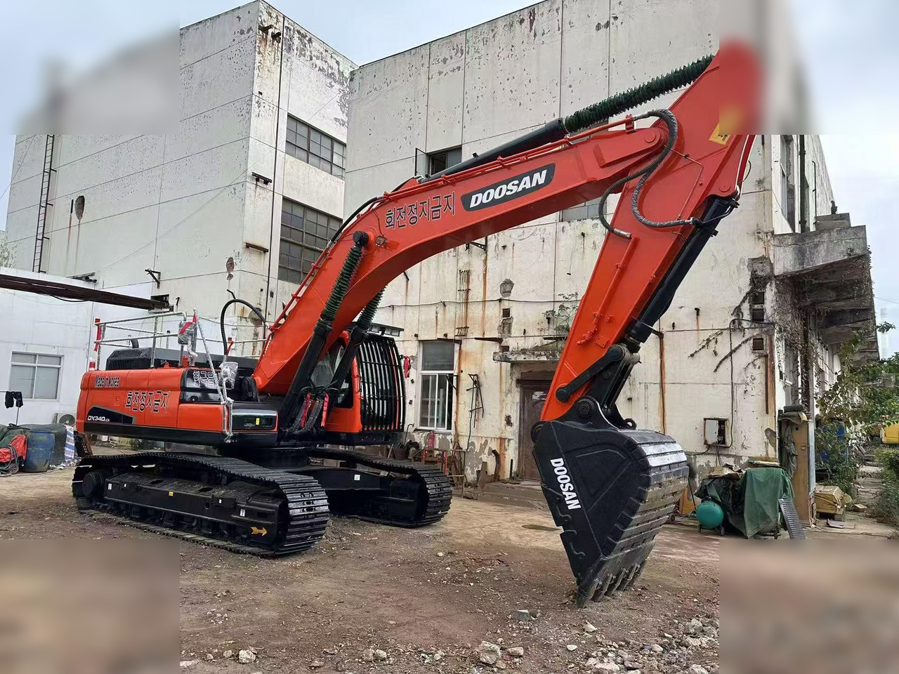DOOSAN DX340 LCA - Bandgrävare: bild 4 DOOSAN DX340 LCA - Bandgrävare: bild 4