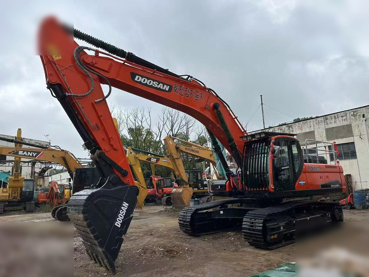 DOOSAN DX340 LCA - Bandgrävare: bild 3 DOOSAN DX340 LCA - Bandgrävare: bild 3