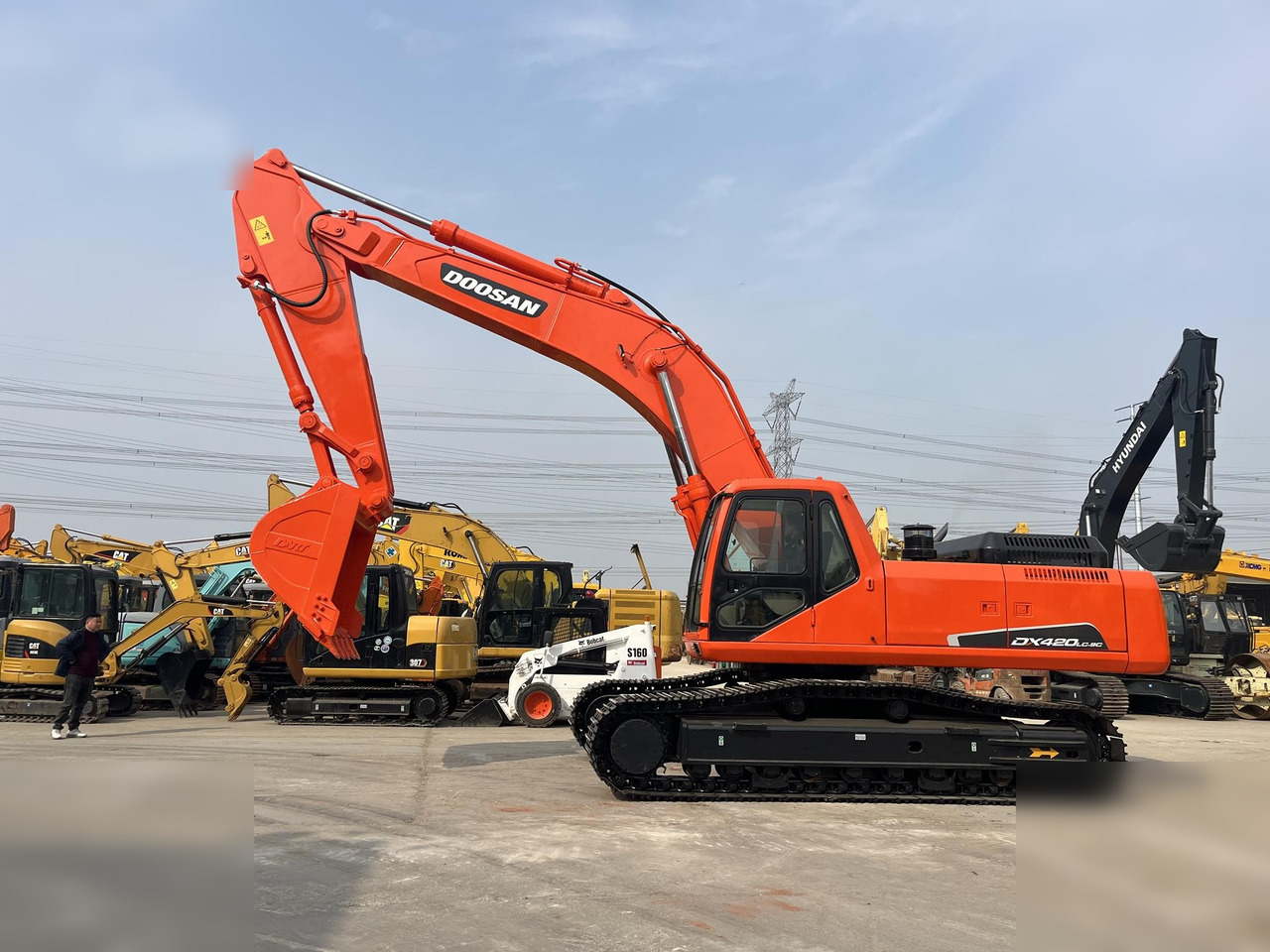 DOOSAN DX420 LC-9C - Bandgrävare: bild 1 DOOSAN DX420 LC-9C - Bandgrävare: bild 1