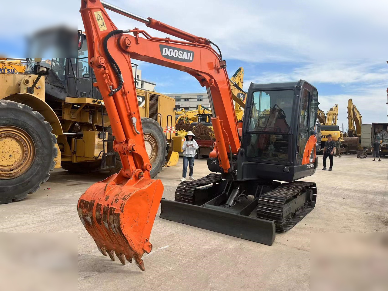 DOOSAN DX60-9C - Bandgrävare: bild 3 DOOSAN DX60-9C - Bandgrävare: bild 3