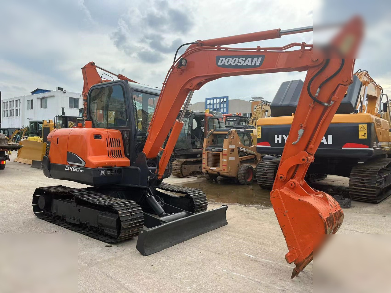 DOOSAN DX60-9C - Bandgrävare: bild 1 DOOSAN DX60-9C - Bandgrävare: bild 1