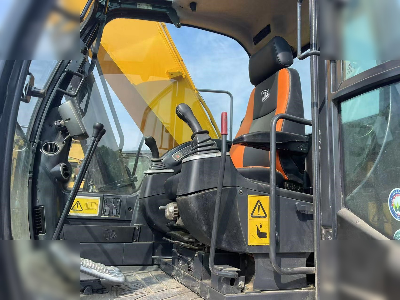 JCB JS220 LC - Bandgrävare: bild 5 JCB JS220 LC - Bandgrävare: bild 5
