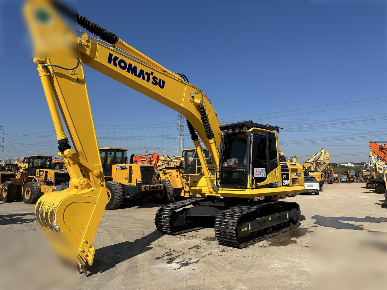 KOMATSU PC200-8 - Bandgrävare: bild 2 KOMATSU PC200-8 - Bandgrävare: bild 2