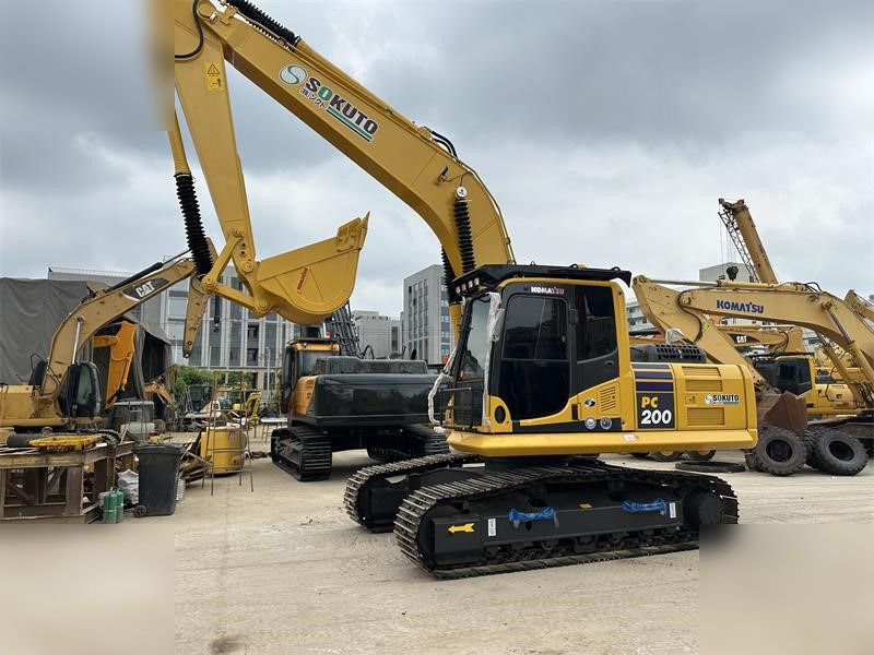 KOMATSU PC200-8 - Bandgrävare: bild 4 KOMATSU PC200-8 - Bandgrävare: bild 4