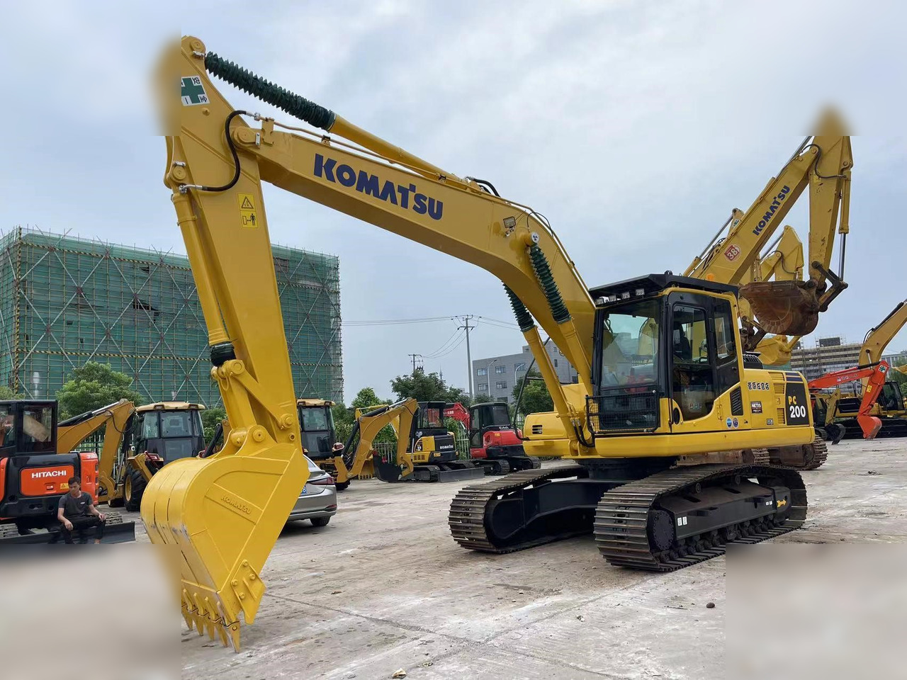 KOMATSU PC200-8N1 - Bandgrävare: bild 2 KOMATSU PC200-8N1 - Bandgrävare: bild 2