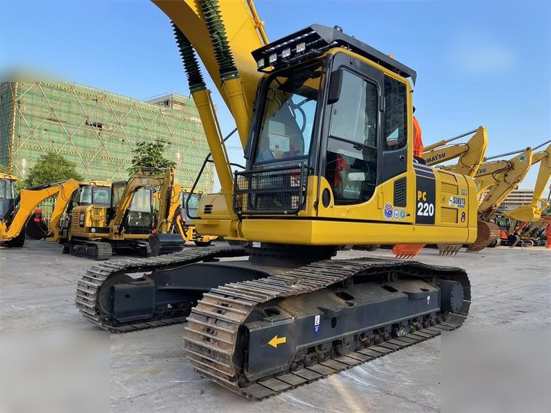 KOMATSU PC220-8 - Bandgrävare: bild 5 KOMATSU PC220-8 - Bandgrävare: bild 5