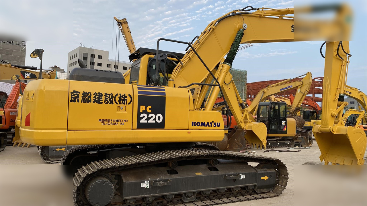KOMATSU PC220-8 - Bandgrävare: bild 1 KOMATSU PC220-8 - Bandgrävare: bild 1