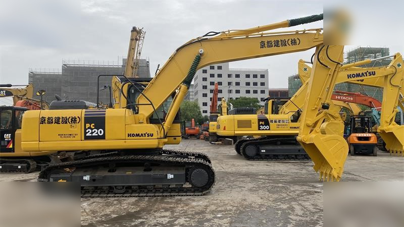 KOMATSU PC220-8 - Bandgrävare: bild 1 KOMATSU PC220-8 - Bandgrävare: bild 1