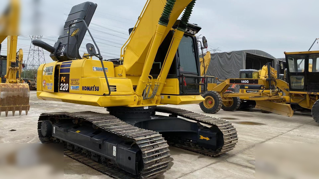 KOMATSU PC220-8 - Bandgrävare: bild 4 KOMATSU PC220-8 - Bandgrävare: bild 4