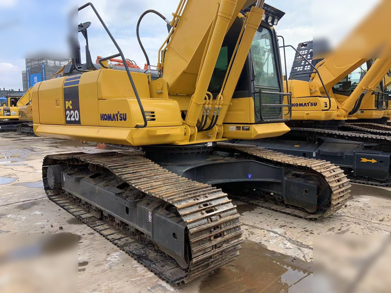 KOMATSU PC220-8 - Bandgrävare: bild 4 KOMATSU PC220-8 - Bandgrävare: bild 4