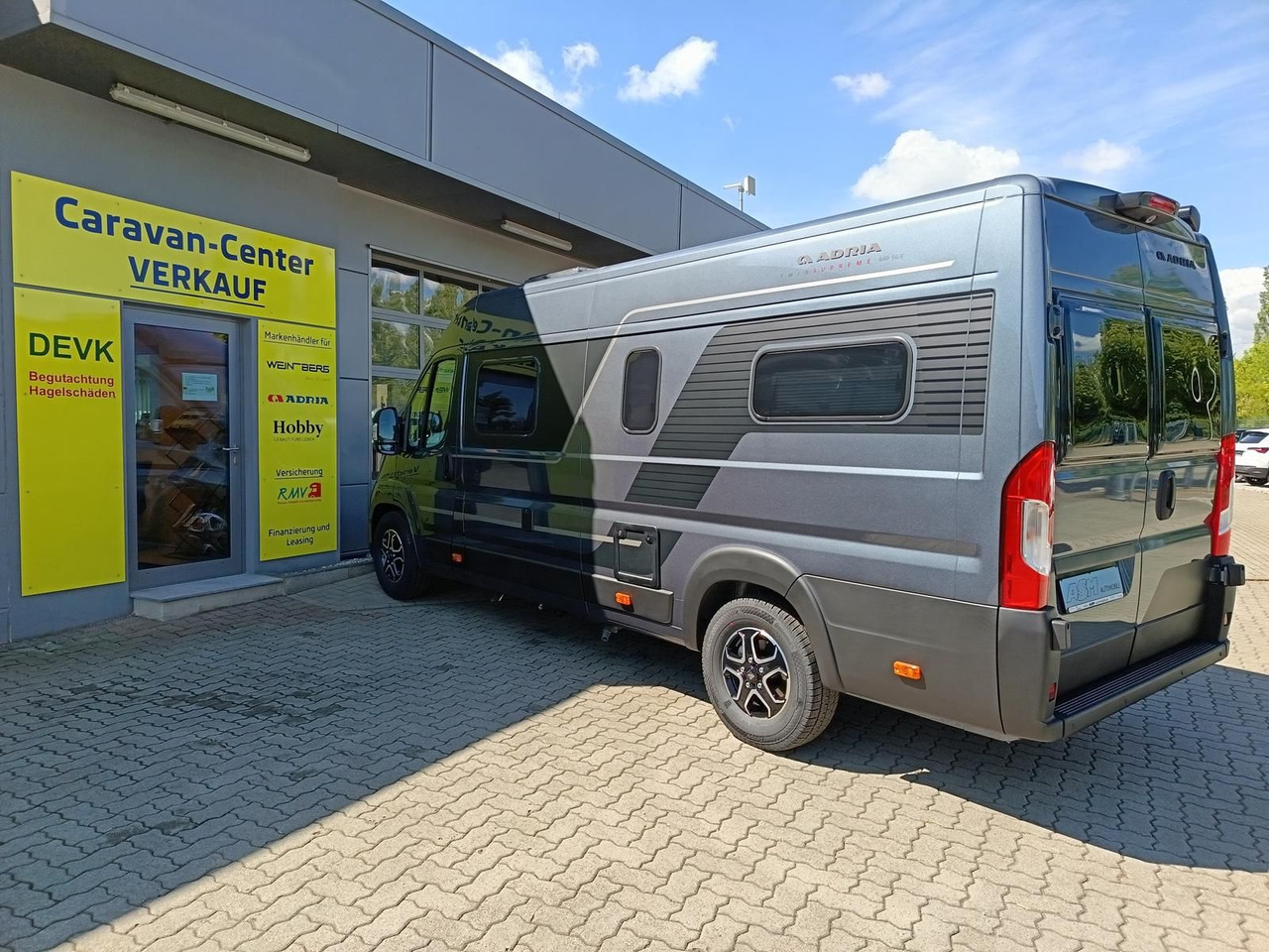 Adria Twin Edition 640 SGX Maxi 132kW*138L KÜHLSCHRANK - Campingbil: bild 5 Adria Twin Edition 640 SGX Maxi 132kW*138L KÜHLSCHRANK - Campingbil: bild 5
