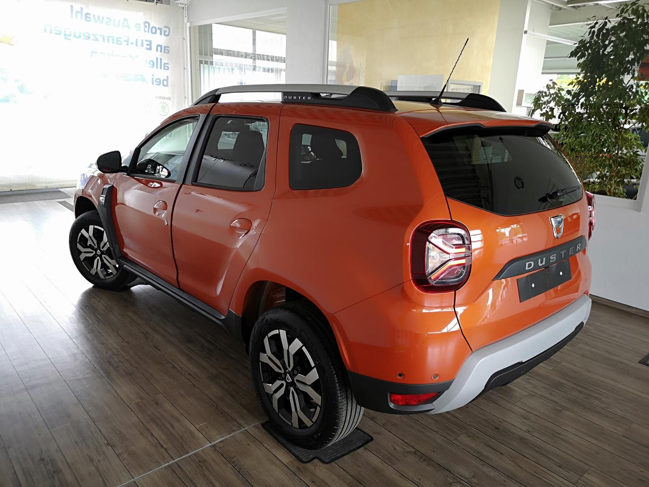 Dacia Duster Prestige Tce 130*KLIMA*SHZ*R-KAM*DAB*NAVI - SUV: bild 4 Dacia Duster Prestige Tce 130*KLIMA*SHZ*R-KAM*DAB*NAVI - SUV: bild 4