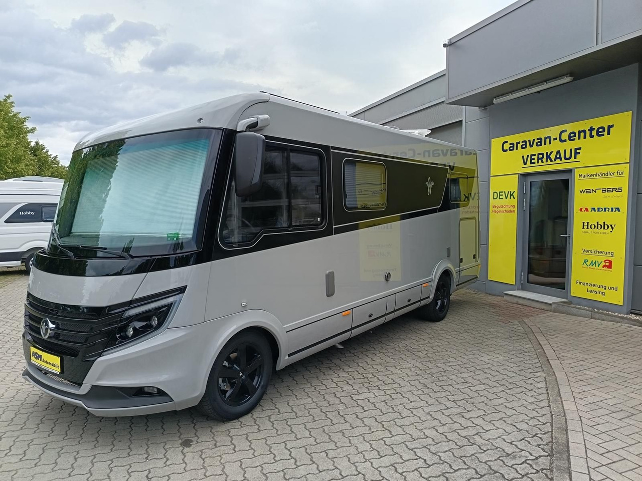 Niesmann + Bischoff iSmove 6.9 E 132 kW*AHK*SOLAR*SAT*TV*DACHKLIMA* - Helintegrerad husbil: bild 4 Niesmann + Bischoff iSmove 6.9 E 132 kW*AHK*SOLAR*SAT*TV*DACHKLIMA* - Helintegrerad husbil: bild 4