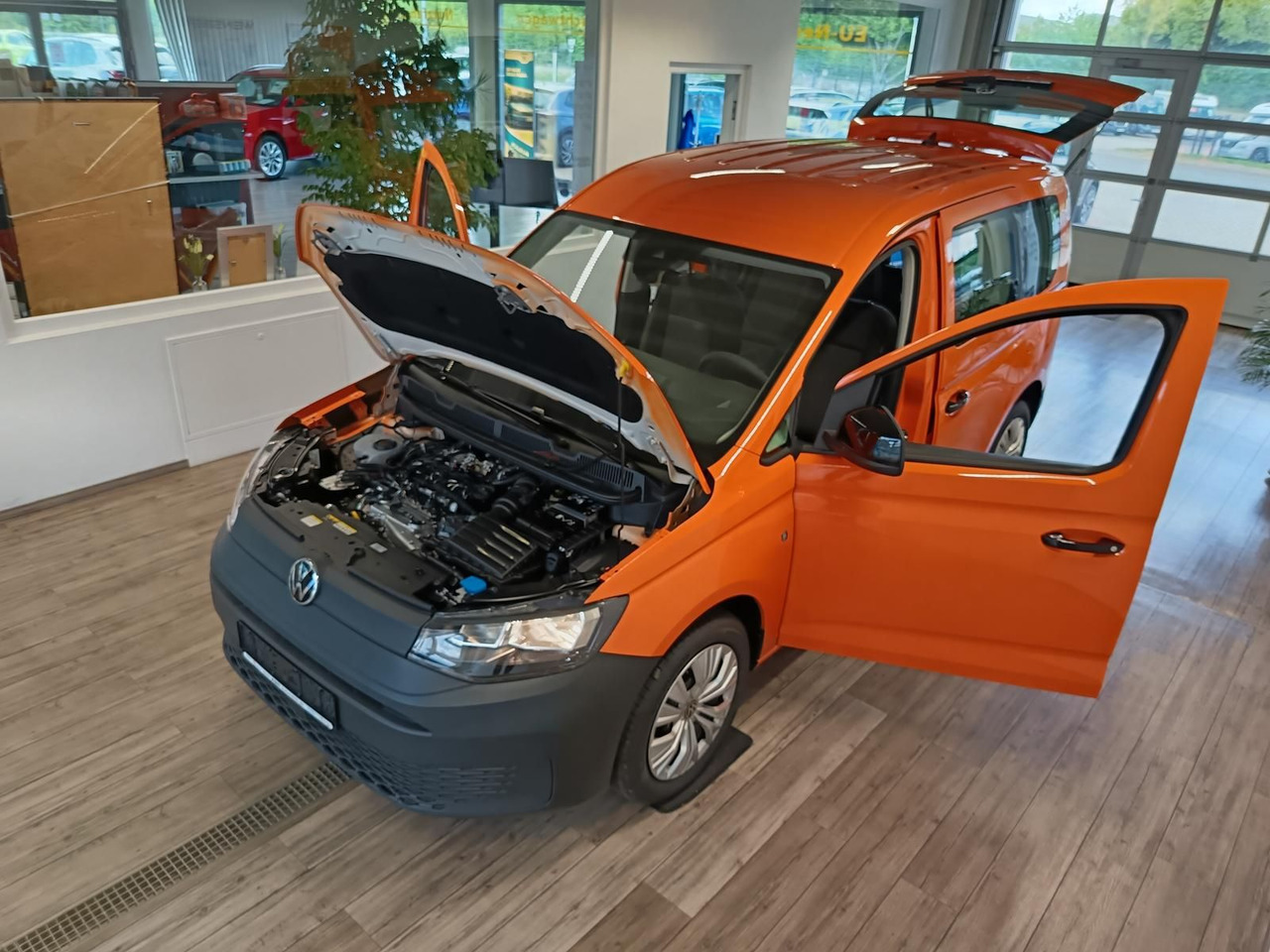 Volkswagen Caddy 2.0 TDI 75 kW*PDC*TEMP*DAB*KLIMA*5-SITZER* - Kombi: bild 2 Volkswagen Caddy 2.0 TDI 75 kW*PDC*TEMP*DAB*KLIMA*5-SITZER* - Kombi: bild 2