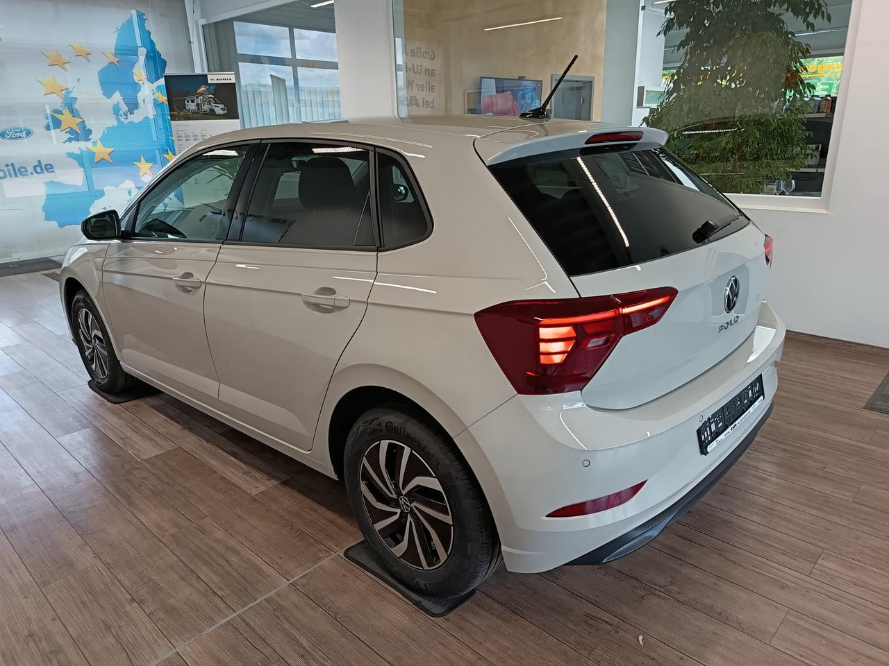 Volkswagen Polo Life 1.0 TSI 70kW DSG*LED*ACC*R-KAM*DAB*PDC - Personbil: bild 4 Volkswagen Polo Life 1.0 TSI 70kW DSG*LED*ACC*R-KAM*DAB*PDC - Personbil: bild 4
