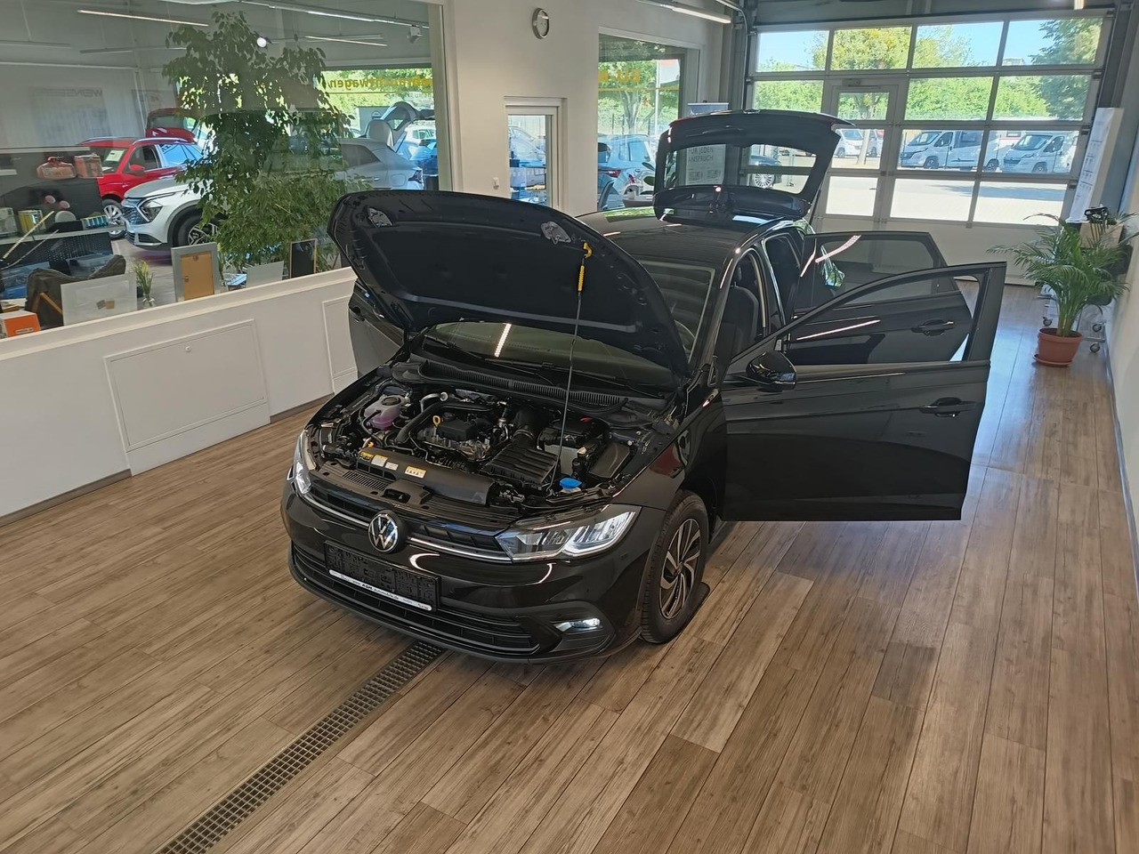 Volkswagen Polo Life 1.0 TSI 70kW DSG*LED*ACC*R-KAM*DAB*PDC - Personbil: bild 2 Volkswagen Polo Life 1.0 TSI 70kW DSG*LED*ACC*R-KAM*DAB*PDC - Personbil: bild 2