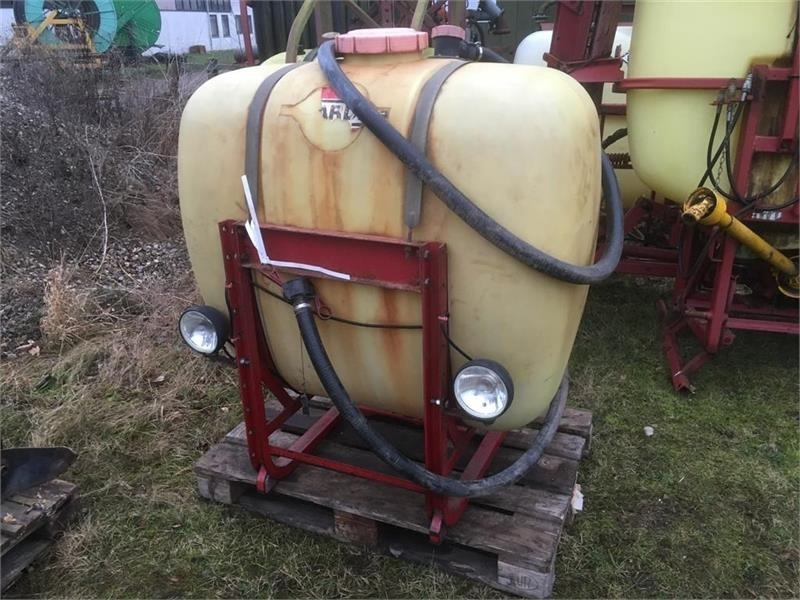 Hardi LHY 1000 / 16/361 Incl. fronttank - Bogserad spruta: bild 5 Hardi LHY 1000 / 16/361 Incl. fronttank - Bogserad spruta: bild 5