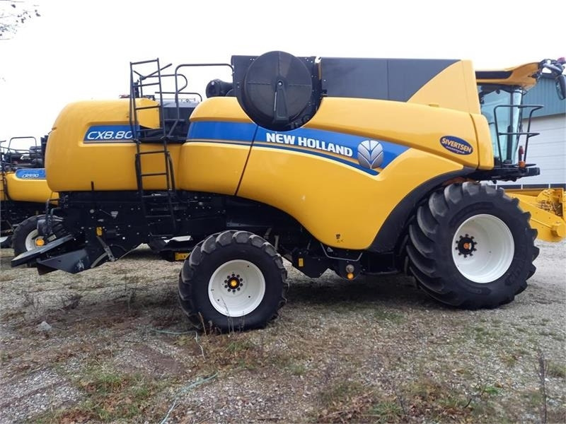 New Holland CX8.80 SLH med 25 fods Varifeed - Skördetröska: bild 3 New Holland CX8.80 SLH med 25 fods Varifeed - Skördetröska: bild 3