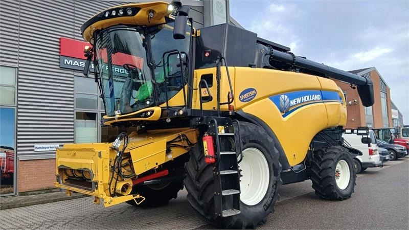 New Holland CX8.90 SLH - Skördetröska: bild 2 New Holland CX8.90 SLH - Skördetröska: bild 2