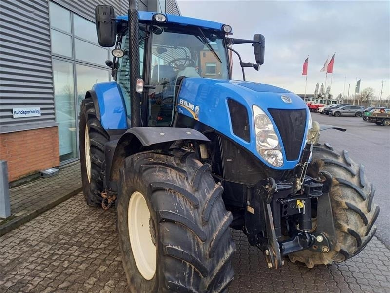 New Holland T7.220 - Traktor: bild 4 New Holland T7.220 - Traktor: bild 4